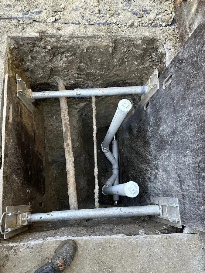 Experienced plumber completing Drain Cleaning work in North Catasauqua